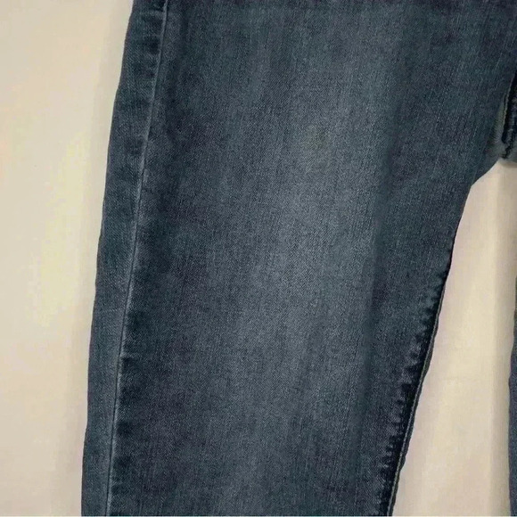 Blue Jeans - Picture 4 of 8